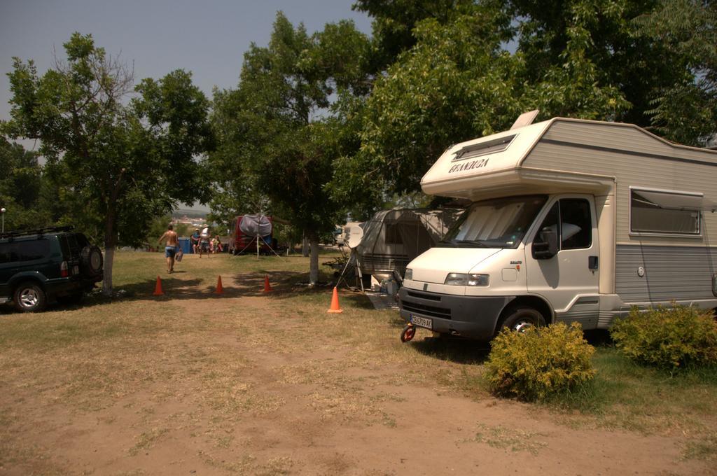 Camping Goldfish ソゾポル エクステリア 写真